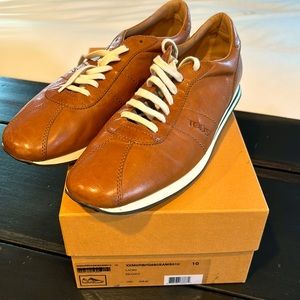 Tods Mens Brandy leather Sz 10 lace up sneakers.